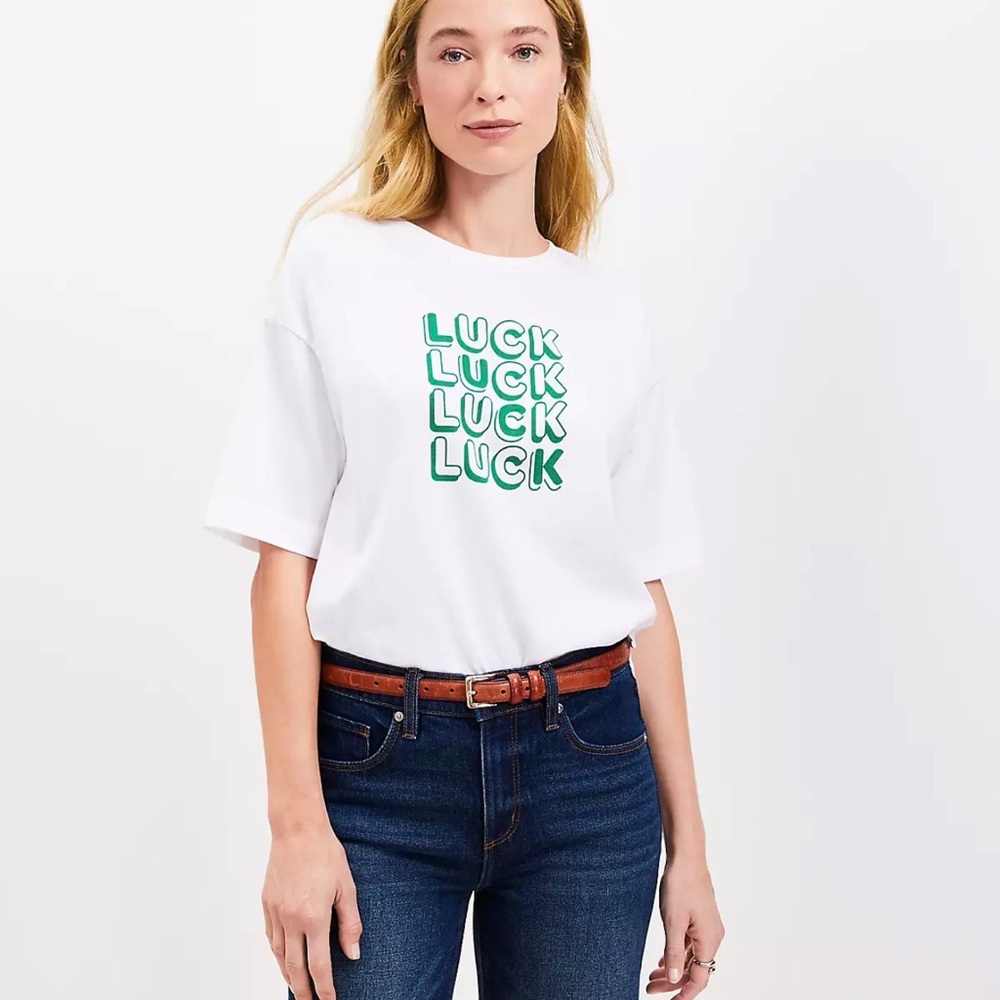 LOFT Modern Tee White Green Luck Graphic Womens Medium Short Sleeve Vented Hem